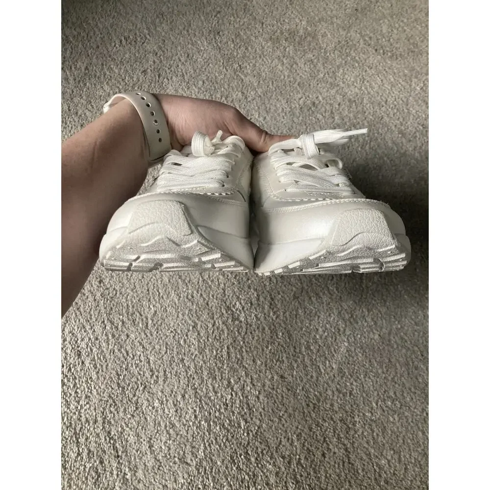 Kizik Women's White Lace-Up Sneakers - Lightweight Everyday Comfort